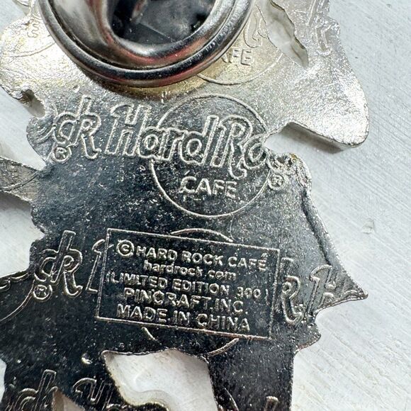 Hard Rock Cafe Toronto PUNK rock Girl  Tiffany Standing On Amp  Pin Collectable - Picture 4 of 7